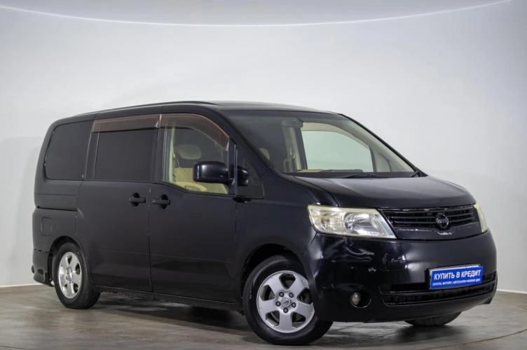 Nissan Serena 2006 года в Оренбурге