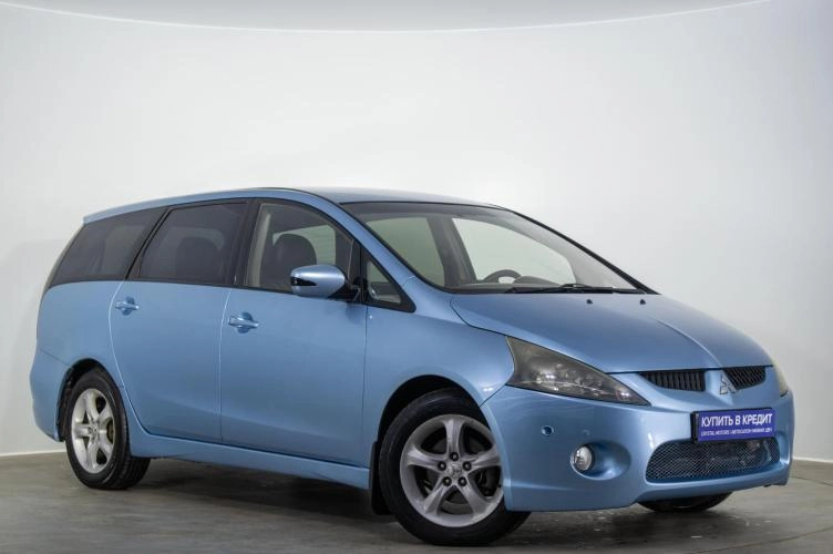 Mitsubishi Grandis 2004 года в Оренбурге