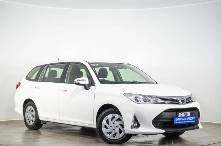 Toyota Corolla Fielder 2018 года в Оренбурге