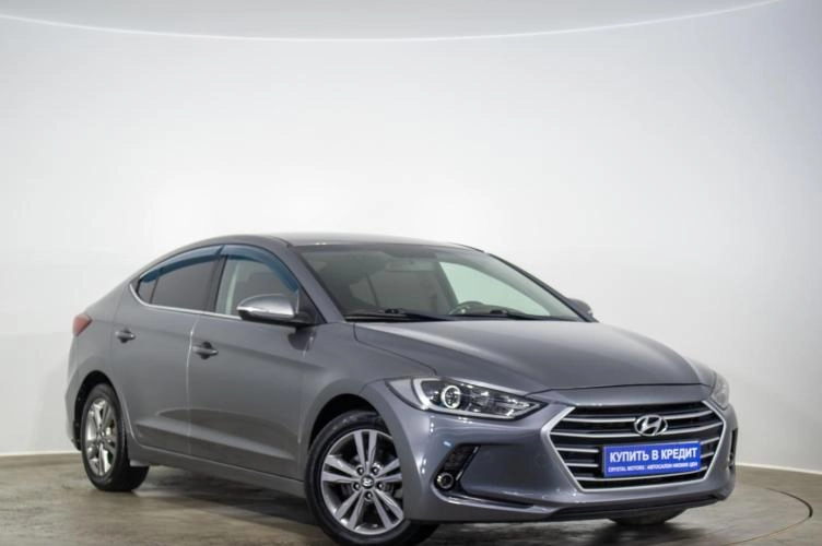 Hyundai Elantra 2018 года в Оренбурге