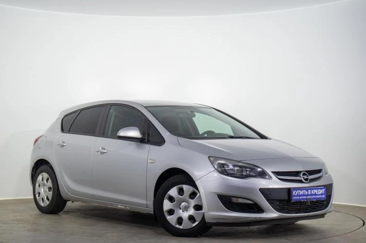 Opel Astra 2013 года в Оренбурге