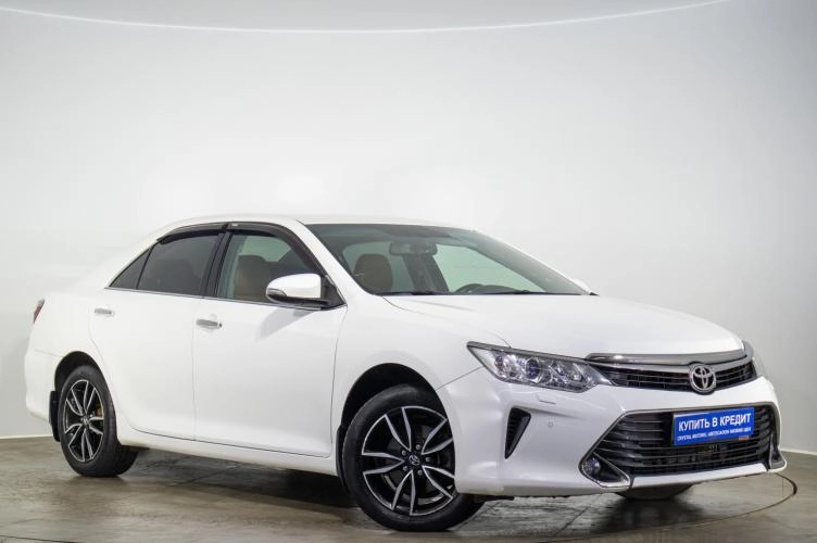 Toyota Camry 2017 года в Оренбурге