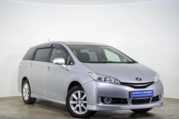 Toyota Wish 2013 года в Оренбурге