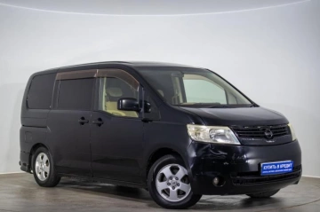 Nissan Serena 2006 года в Оренбурге