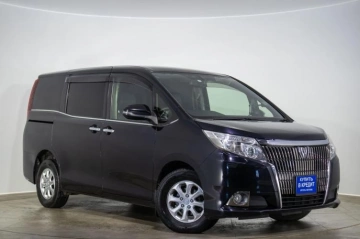 Toyota Esquire 2015 года в Оренбурге