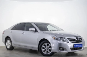 Toyota Camry 2010 года в Оренбурге