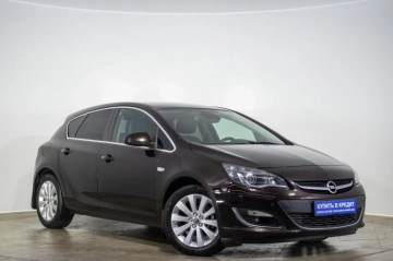 Opel Astra 2014 года в Оренбурге