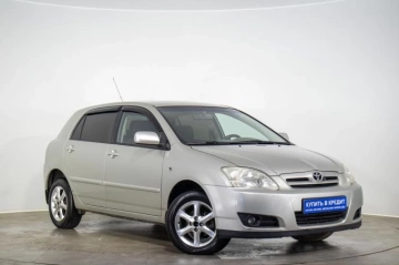 Toyota Corolla 2006 года в Оренбурге