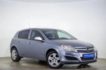 Opel Astra 2010 года в Оренбурге