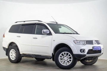 Mitsubishi Pajero Sport 2013 года в Оренбурге