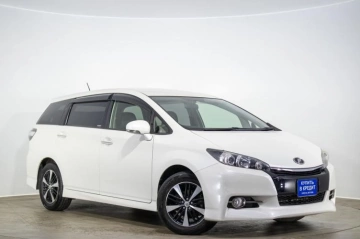 Toyota Wish 2015 года в Оренбурге